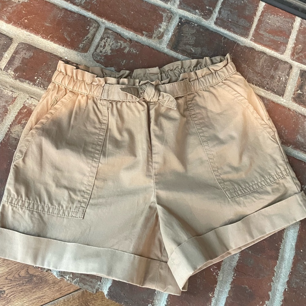 Polo Ralph Lauren girl’s khaki elastic waist cuffed shorts with pockets